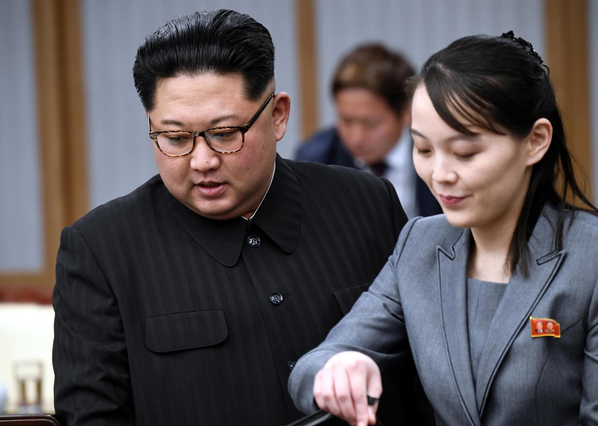 Kim Jong Un, Machthaber von Nordkorea, und dessen Schwester Kim Yo Jong.