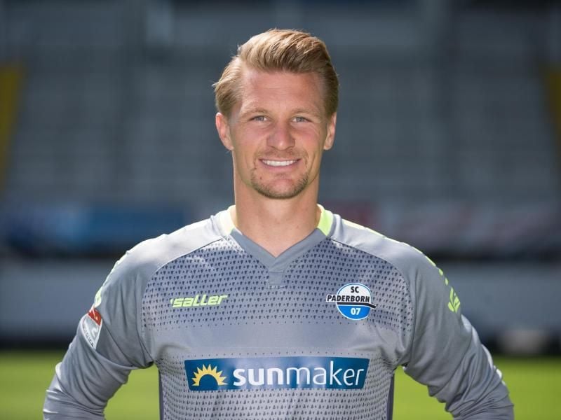 Darf doch noch beim SC Paderborn bleiben: Torwart Michael Ratajczak. Foto: Friso Gentsch