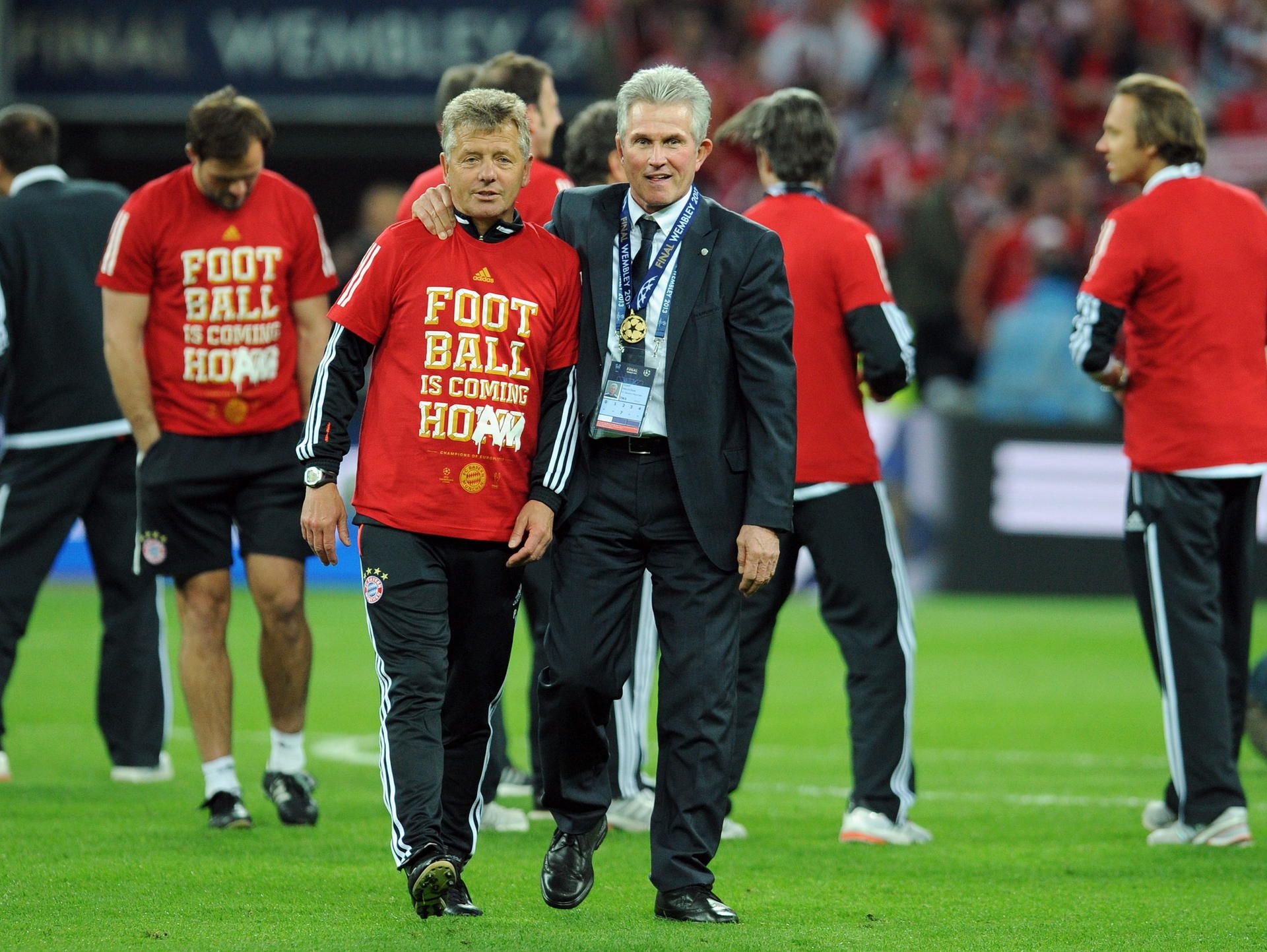 Trainer Jupp Heynckes und Co-Trainer Peter Hermann
