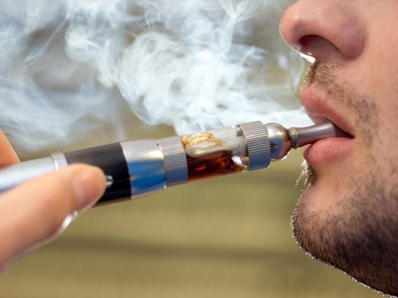 US-Behörden prüfen bei fast 100 jungen Menschen mit schweren Lungenproblemen einen Zusammenhang mit dem Konsum von E-Zigaretten. Foto: Friso Gentsch