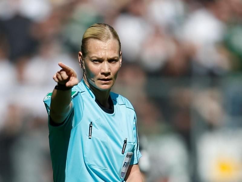 Hat sich in der Bundesliga etabliert: Schiedsrichterin Bibiana Steinhaus. Foto: Ina Fassbender