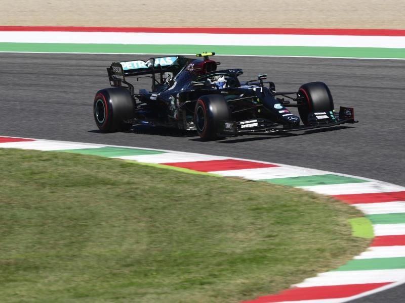 Schnellster im Training in Mugello: Mercedes-Pilot Valtteri Bottas. Foto: Miguel Medina/Pool EPA/AP/dpa
