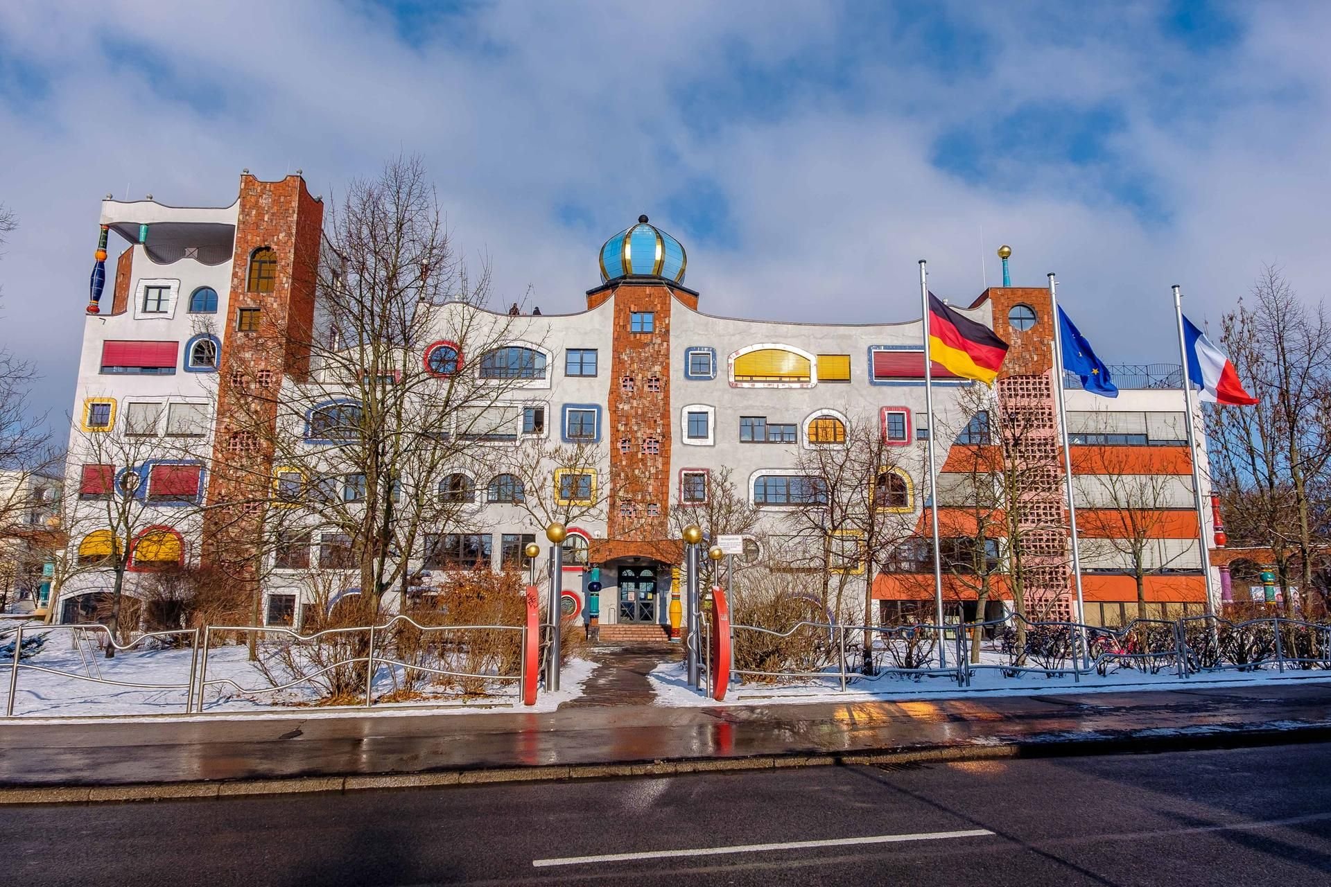 Das Luther-Melanchthon-Gymnasium in der Hundertwasserschule Wittenberg.