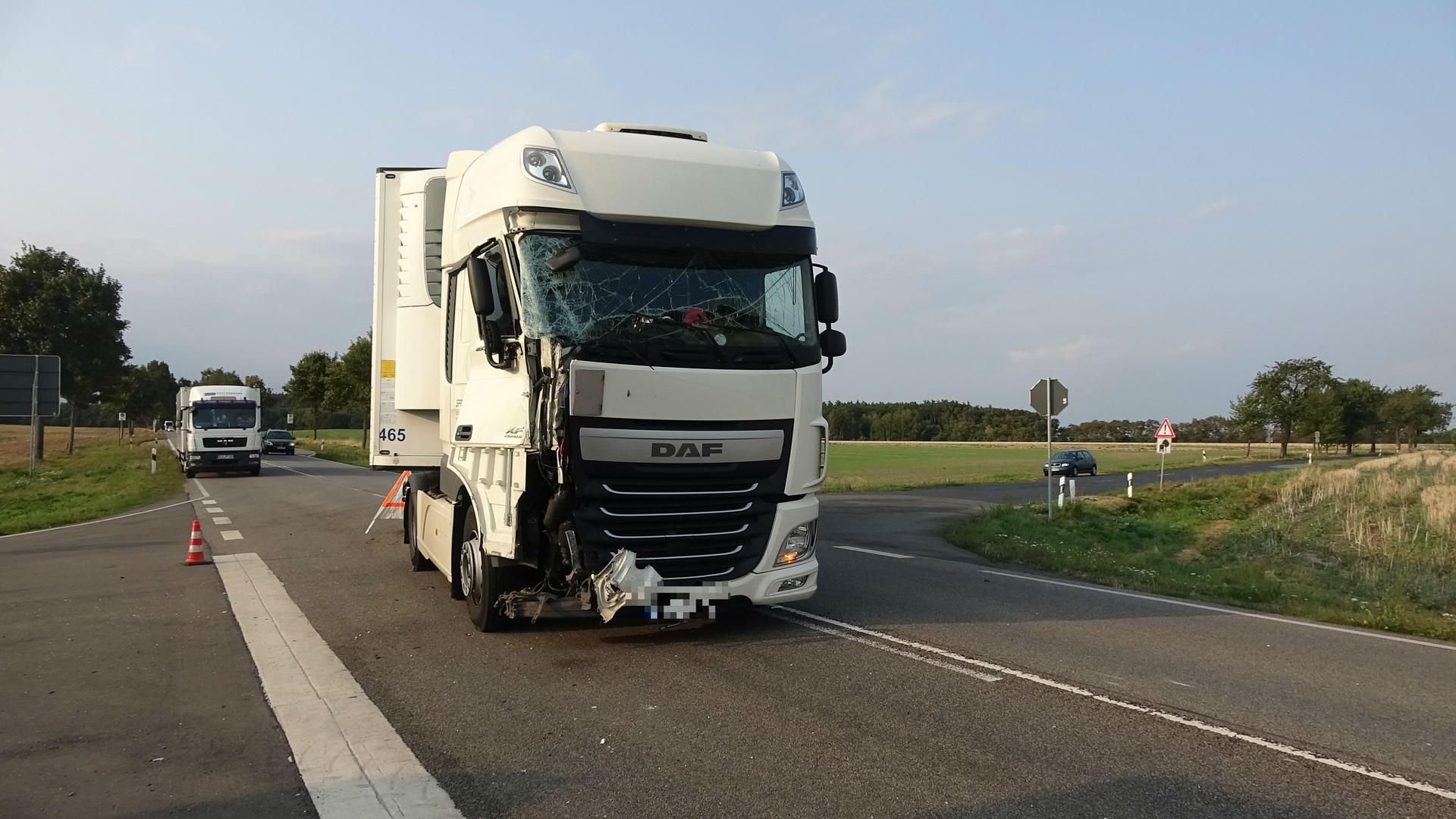 Auf der B71 ist es am Montagabend zu einem Unfall gekommen.