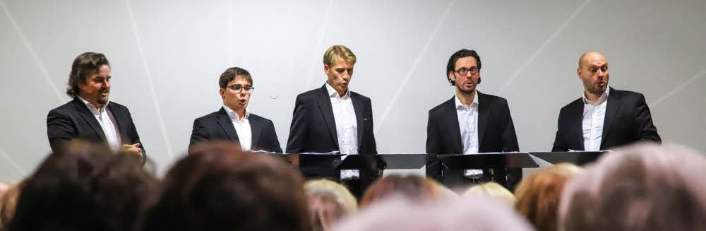 Das gefeierte Vokalensemble Amarcord aus Leipzig war jetzt zu Gast im Heidehotel Lubast.
