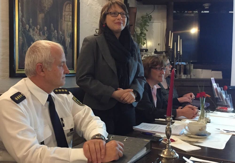 Revierchef Karsten Thärigen, Landtagsabgeordnete Katja Pähle und Polizeipräsidentin Christiane Bergmann hatten zur Diskussion eingeladen.