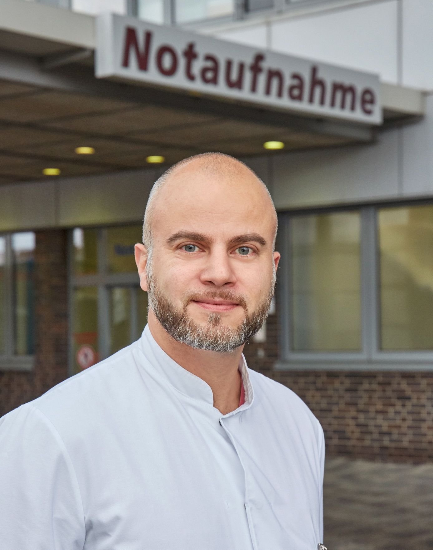 Christopher Sleyman ist Chefarzt der Notaufnahme am Ameos-Klinikum in Bernburg.
