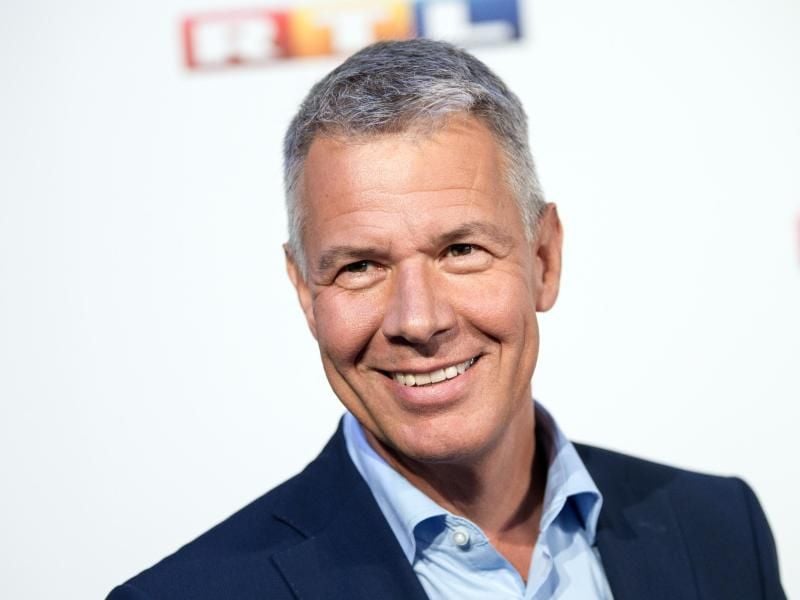 Peter Kloeppel und der Sender RTL verlängern ihren Vertrag. Foto: Christian Charisius/dpa
