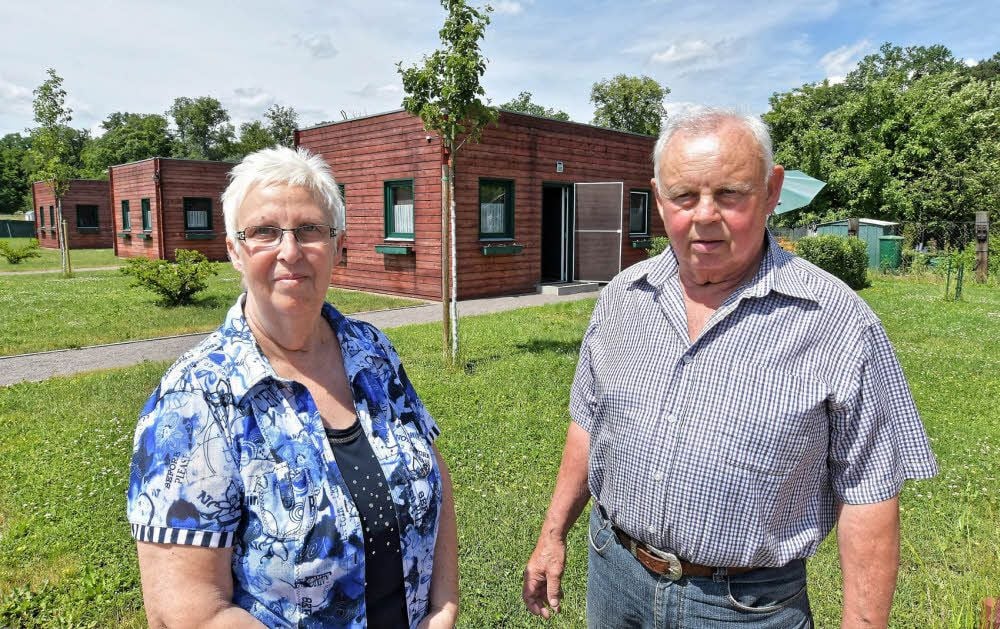 Ingeborg und Siegmar laden Gäste aus Nah und Fern in ihre „Fürstenhäuschen“ am Park Luisium ein.