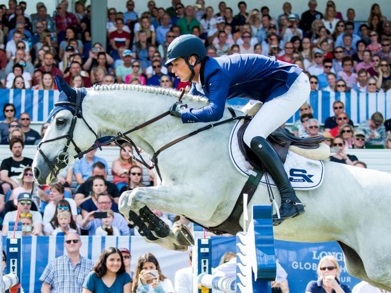 Blieb als einziger in beiden Runden ohne Strafpunkt: Springreiter Daniel Deusser mit Pferd Jasmien. Foto: Daniel Bockwoldt