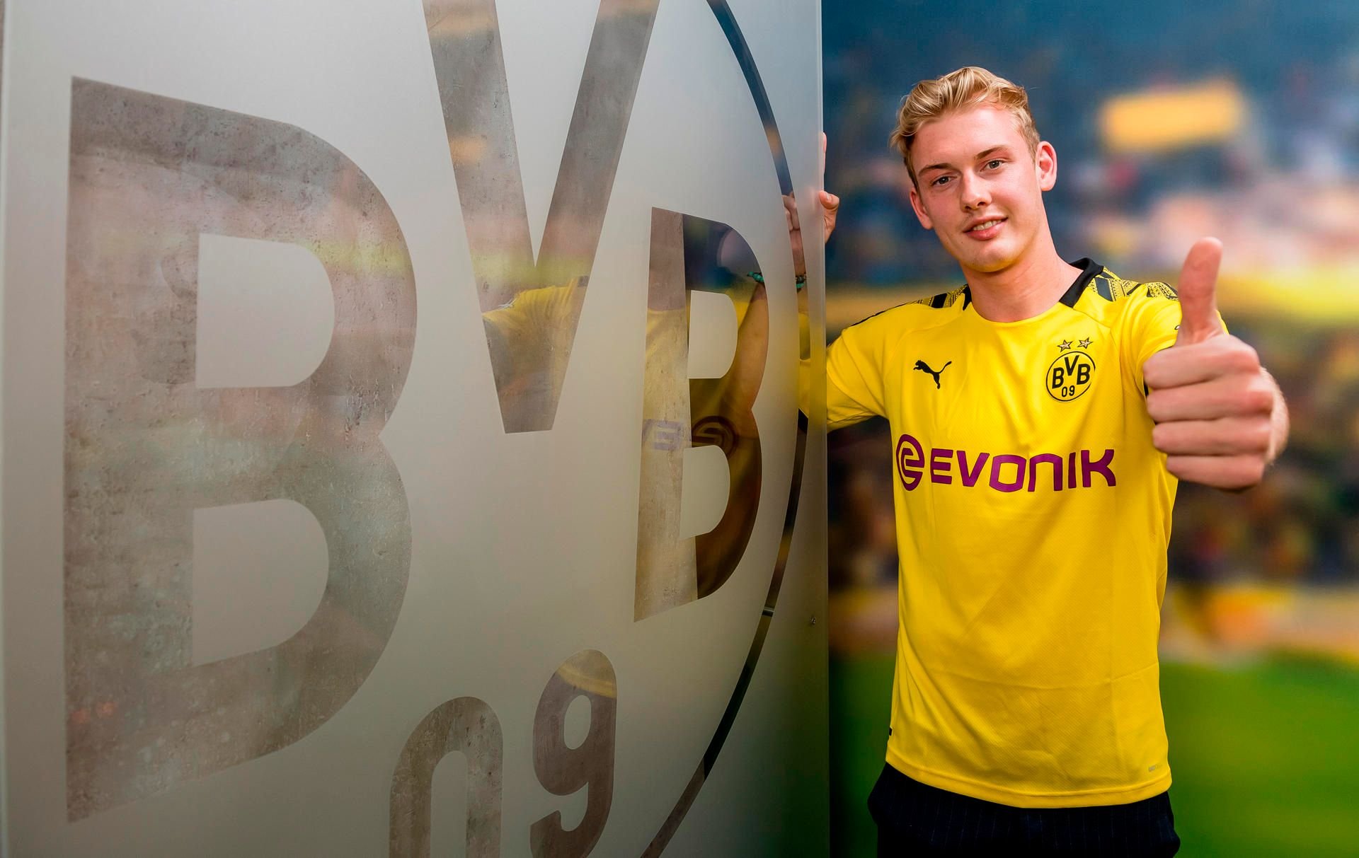 Julian Brandt verlässt Bayer Leverkusen und wechselt zu Borussia Dortmund.