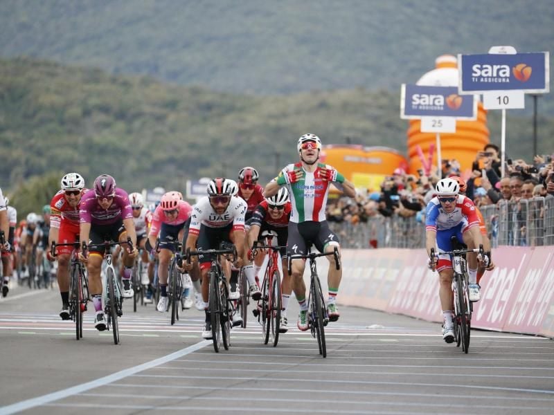 Beim Zielsprint verpasste Pascal Ackermann einen Sieg nur knapp - er wurde Dritte. Foto: Yuzuru Sunada/BELGA