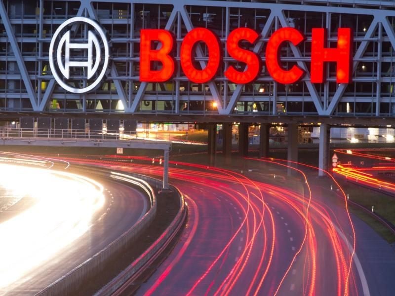 Bosch will dpa-Informationen zufolge rund eine Milliarde Euro in die Chipfabrik in Dresden investieren. Etwa 700 Arbeitsplätze sollen entstehen. Foto: Sebastian Kahnert