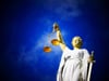 Eine Statue der Justitia hält eine Waage in ihrer Hand. Foto: Copyright: pixabay.com/Decker & Böse Rechtsanwaltsgesel/obs/Symbolbild