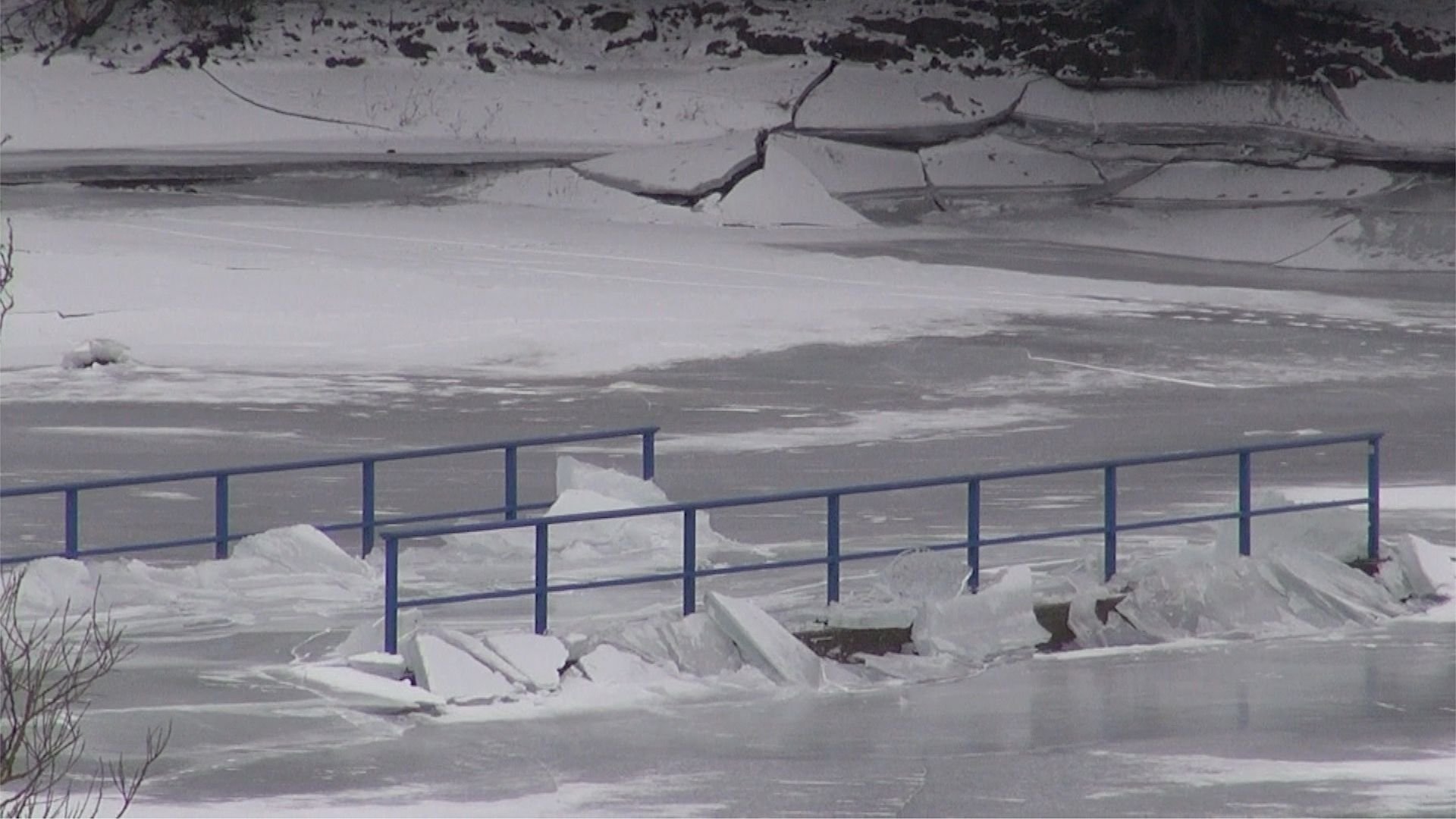 Eine dicke Eisschicht bedeckt derzeit ganze Landschaftsstriche im Harz.