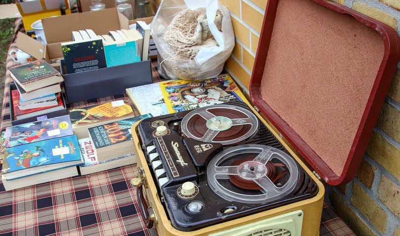 Technikbegeisterte kamen an mehreren Ständen voll auf ihre Kosten, ob für das heimische Tonstudio (Foto) oder den Garten.