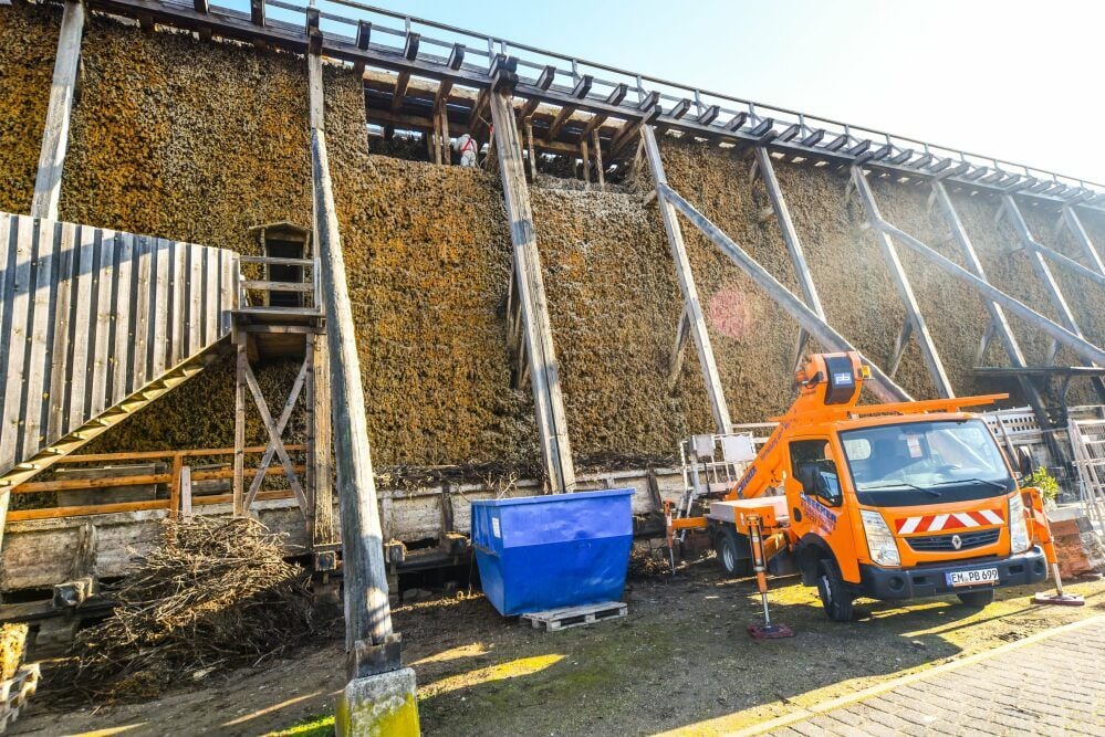 Nach und nach müssen die Bundfelder ausgetauscht werden.