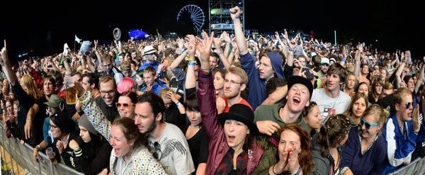 Besucher des Highfield Festivals am Störmthaler See in Großpösna im Jahr 2014.
