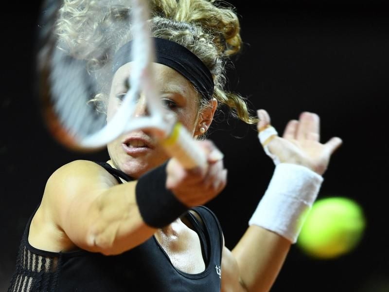 Laura Siegemund hatt beim Sieg über Zhang Shuai aus China etwas Mühe. Foto: Bernd Weissbrod