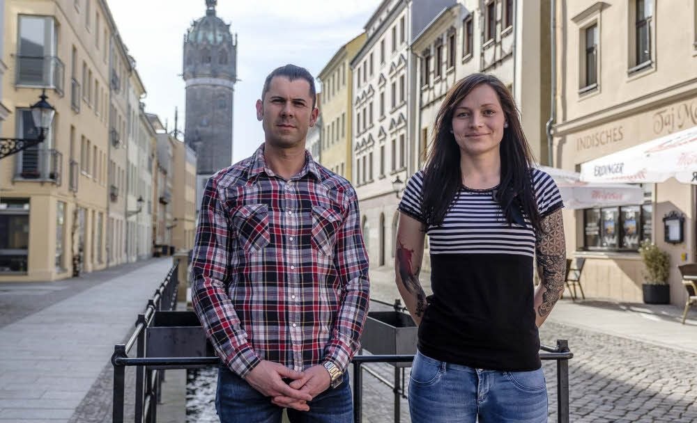 Die Notfallsanitäter Nicole Florack und Dominik Kallenbach sind mal nicht im Dienst. Privat engagieren sie sich für ein Unfallopfer.