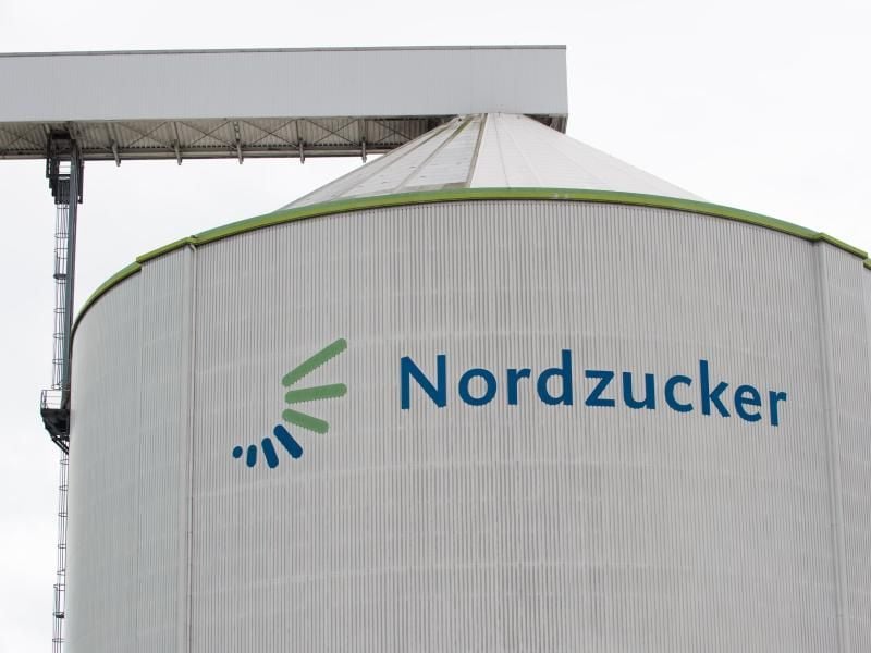 „Nordzucker” steht in Wanzleben-Börde (Sachsen-Anhalt) auf einem Silo der Firma Nordzucker. Foto: Klaus-Dietmar Gabbert/Archiv
