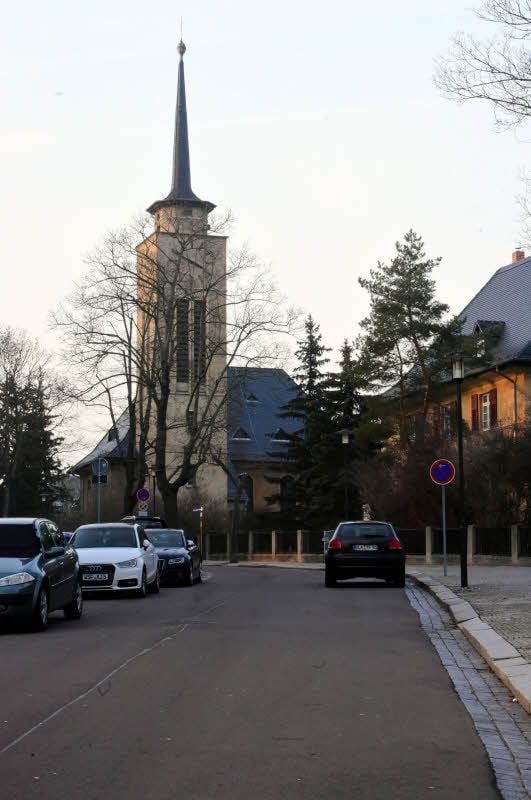 Die Lutherkirche in der Gustav-Adolf-Straße wird von der evangelischen Gemeinde genutzt.