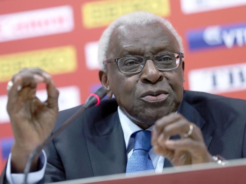 Der ehemalige Präsident der IAAF) Lamine Diack muss sich vor Gericht verantworten. Foto: Michael Kappeler