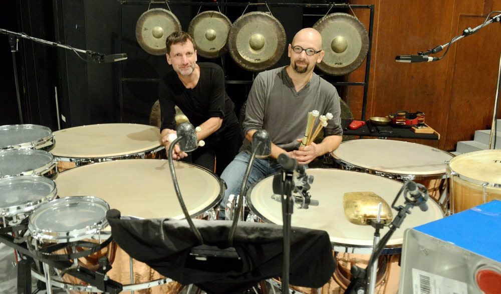 Ralf Schneider (l.) und Ivo Nitschke geben dem Ballett Rossa den Beat zum Tanzen. Am Freitag ist Premiere.