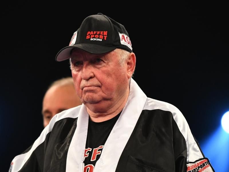 Hat nach 23-jähriger Zugehörigkeit vom Sauerland-Stall die Kündigung erhalten. Trainer Ulli Wegner. Foto: Patrick Seeger/dpa