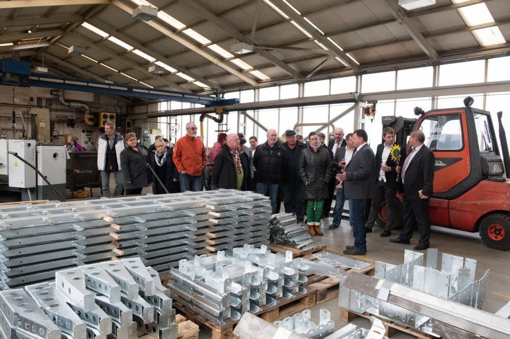Zum 20-jährigen Jubiläum der MuR-Stahlbau GmbH hatten Besucher die Möglichkeit, einen Blick in die Hallen des größten Stahlmastenproduzenten in der Region um Naumburg zu werfen.