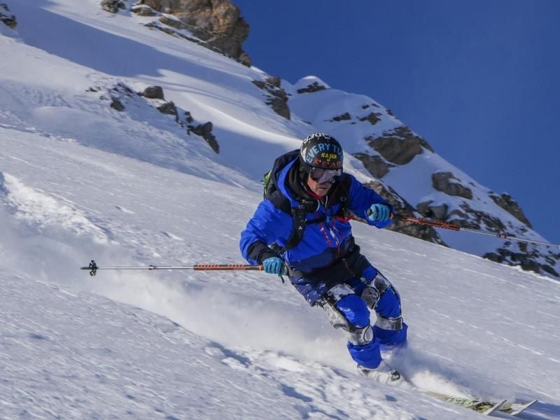 Exoskelette wie Ski-Mojo sollen Menschen mit Knie-Problemen auf die Piste helfen. Foto: dpa-tmn