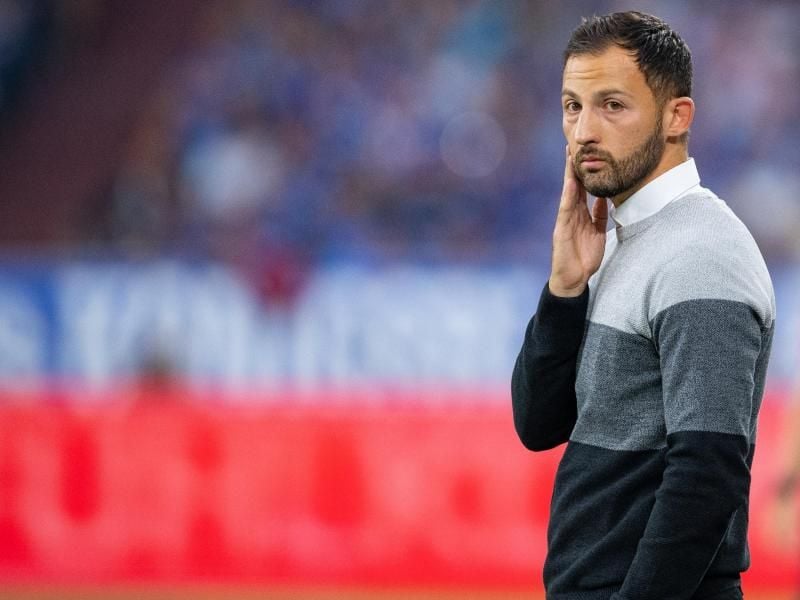 Trainer Domenico Tedesco will den Saison-Fehlstart von Schalke nicht schönreden. Foto Guido Kirchner Foto: Guido Kirchner