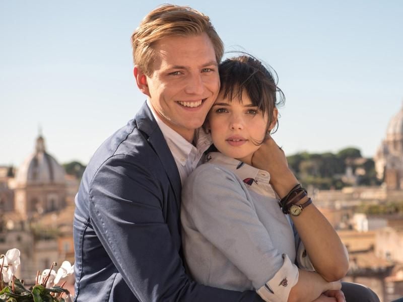 Max (Matthias Zera) und Bianca (Federica Sabatini) sind schwer ineinander verliebt. Foto: ARD Degeto/RAI FICTION/Cristina Di Paolo Antonio
