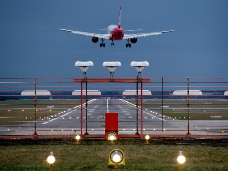 Pilot verwechselt in Hamburg den Flughafen. Foto: Sven Hoppe/Archiv