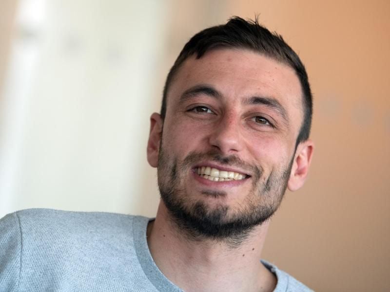 Erhielt vor einem Jahr die Schock-Diagnose Lymphdrüsenkrebs: Alexander Scheelen. Heute steht er wieder auf dem Platz. Foto: Federico Gambarini