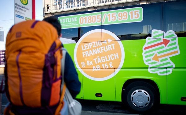 „Flixbus“ stellt aufgrund der aktuellen Corona-Pandemie den Reiseverkehr komplett ein.