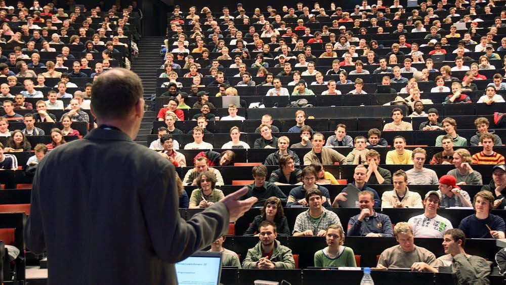Die Hochschule in Aachen hat einen guten Ruf, bei Studenten und Professoren. Jetzt ist eine Forscherin aus Sachsen-Anhalt dorthin gewechselt. Die Uni Magdeburg konnte sie nicht halten.