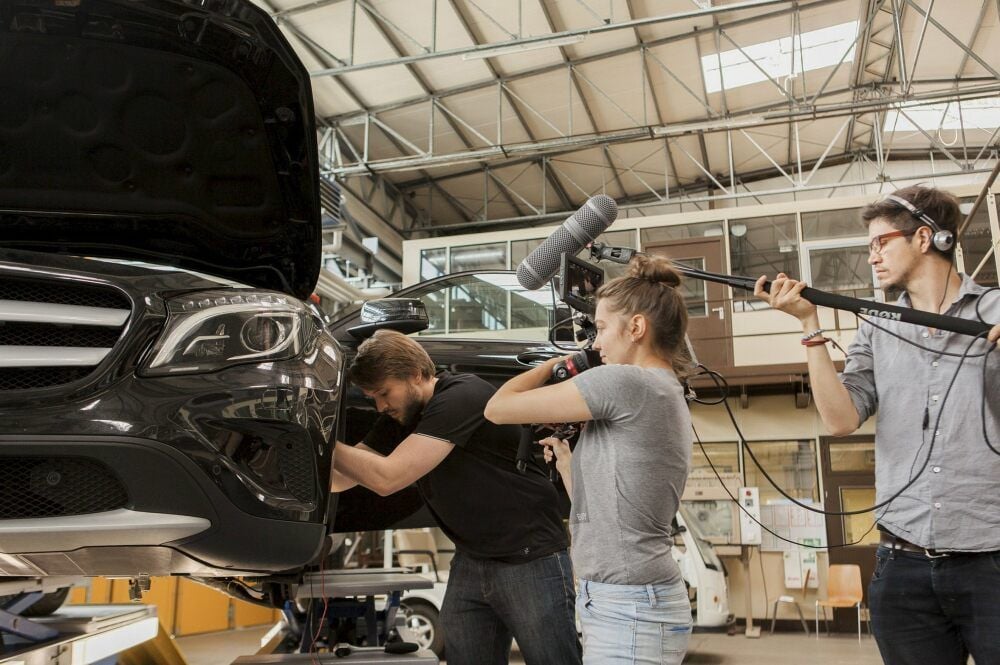 Der Bezug zur Praxis wird groß geschrieben. Die Studenten sollen dadurch schon zeitig eine Jobperspektive bekommen.