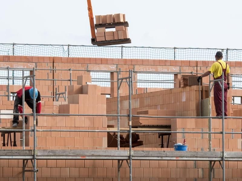 Das Baukindergeld ist ein staatlicher Zuschuss zum Eigenheim. Foto: Armin Weigel/Symbolbild