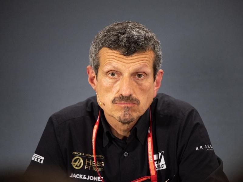 Günther Steiner, Teamchef des Teams Haas F1. Foto: Sebastian Gollnow/dpa