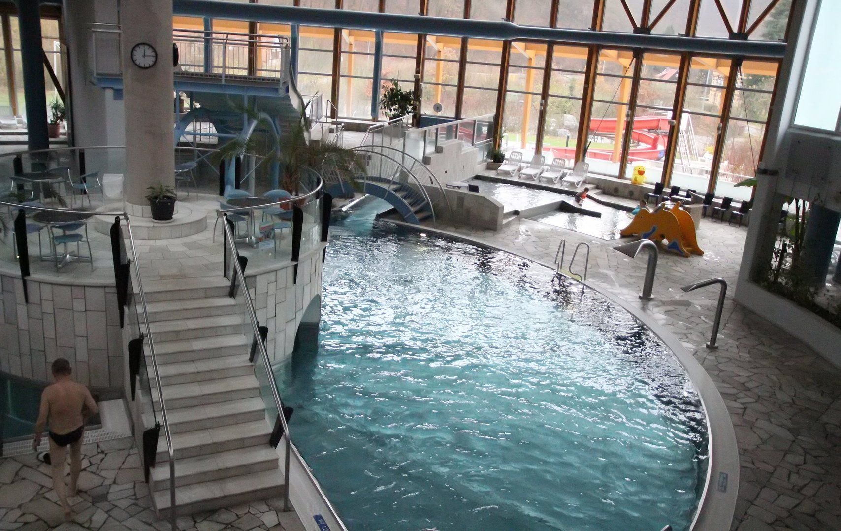 Ab Januar soll der Eintrittspreis für das Freizeitbad Thyragrotte in Stolberg steigen.