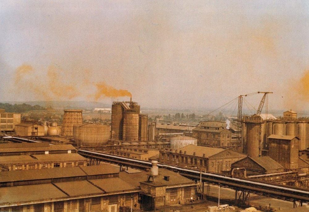 Gelbe Schwaden ziehen 1970 aus den Chemieanlagen in Bitterfeld in die Region. Die Schadstoffe wurden auch damals schon gemessen. Die Unterlagen blieben aber unter Verschluss.
