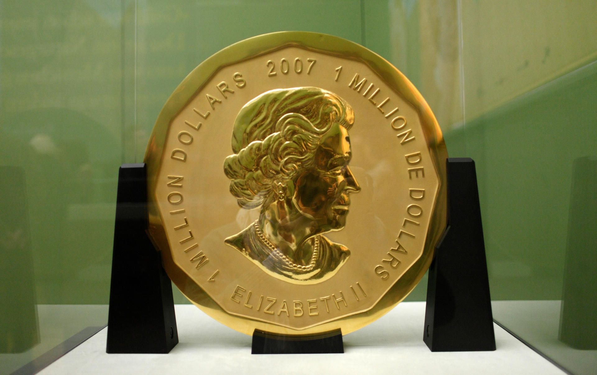 Die 100 Kilogramm schwere Goldmünze „Big Maple Leaf“ im Bode-Museum