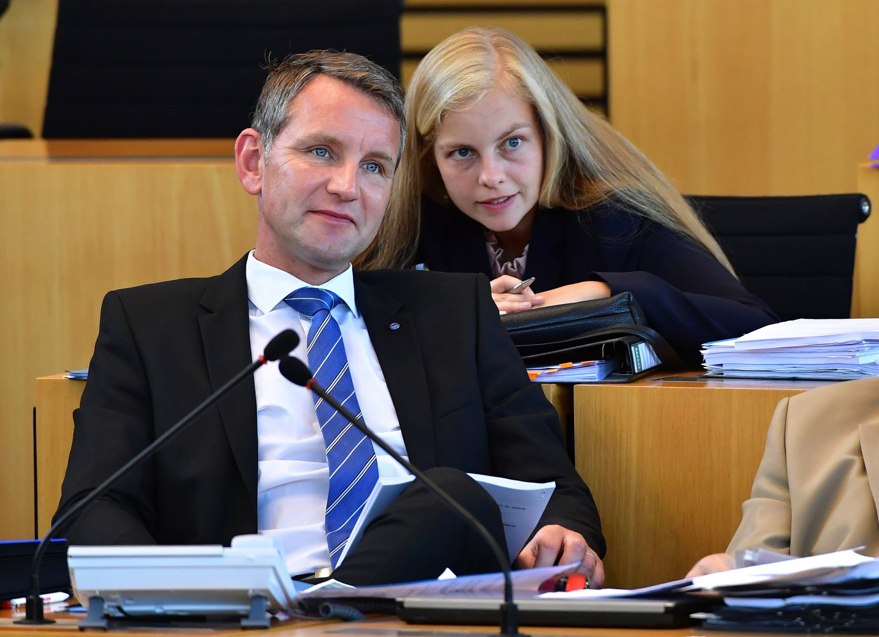 AfD-Fraktionschef Björn Höcke und die AfD-Abgeordnete Wiebke Muhsal während einer Sitzung des Thüringer Landtags.