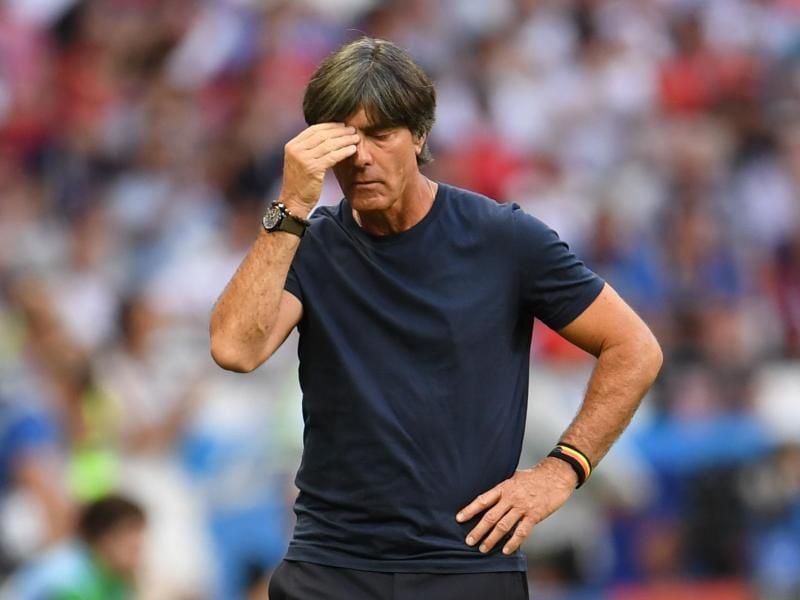 Fassungslos: Bundestrainer Joachim Löw nach dem WM-Aus in Russland. Foto: Andreas Gebert