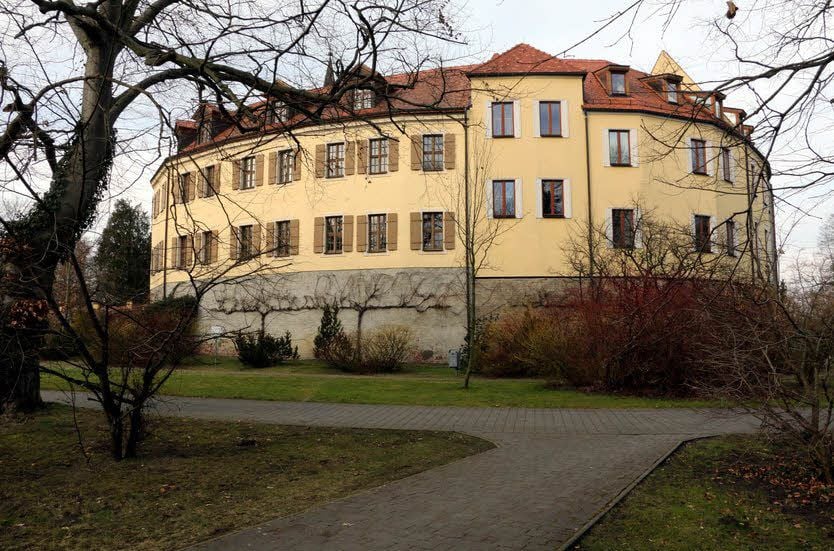Dass der Vertrag von Kämmerer Thomas Mohr nicht verlängert wird, sorgt im Jessener Schloss und darüber hinaus für Diskussionen.