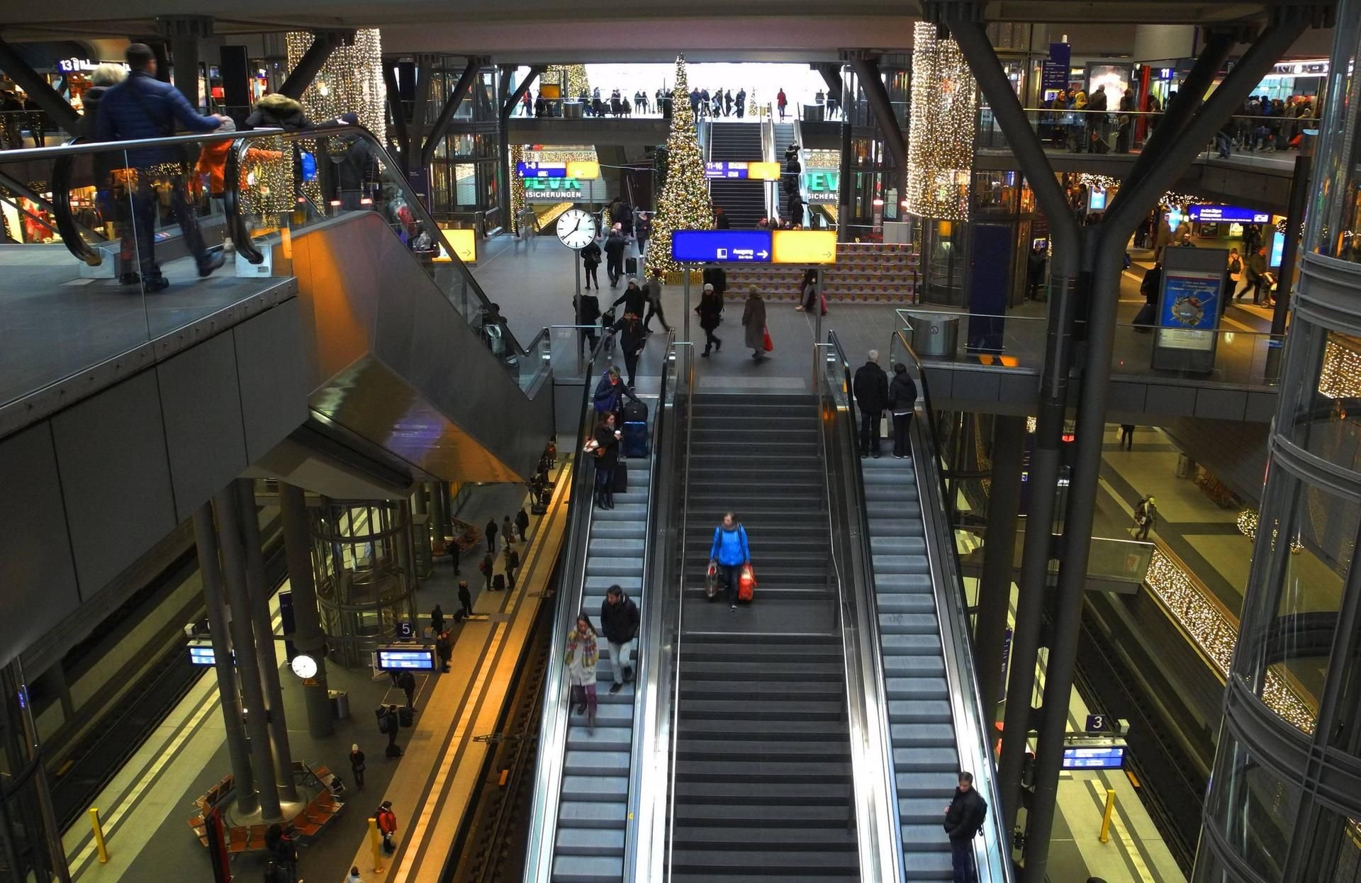 Eine Mutter verlor am Berliner Hauptbahnhof ihre Kinder.