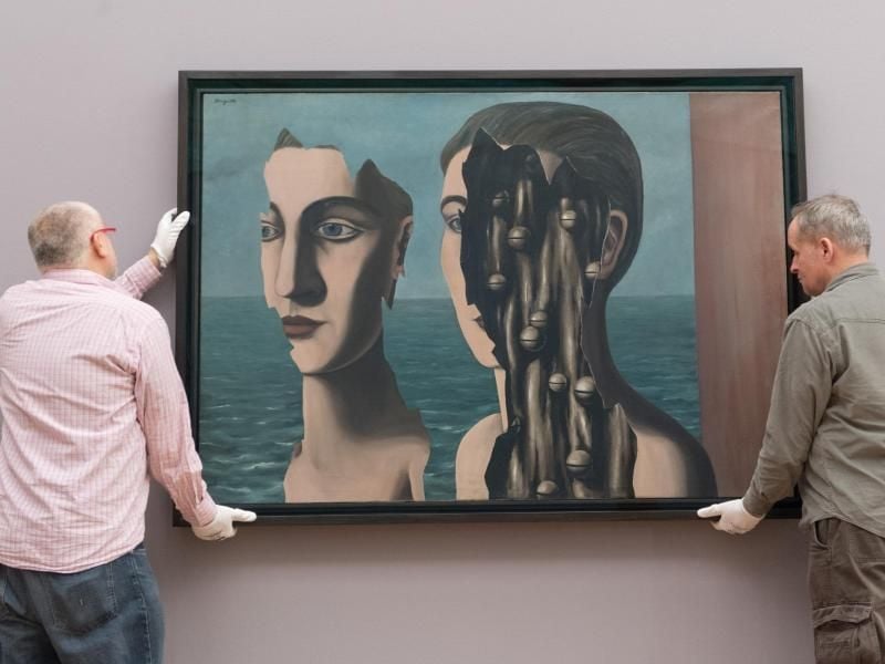Das Bild „Der geheime Doppelgänger” von Rene Magritte. Foto: Boris Roessler/Archiv