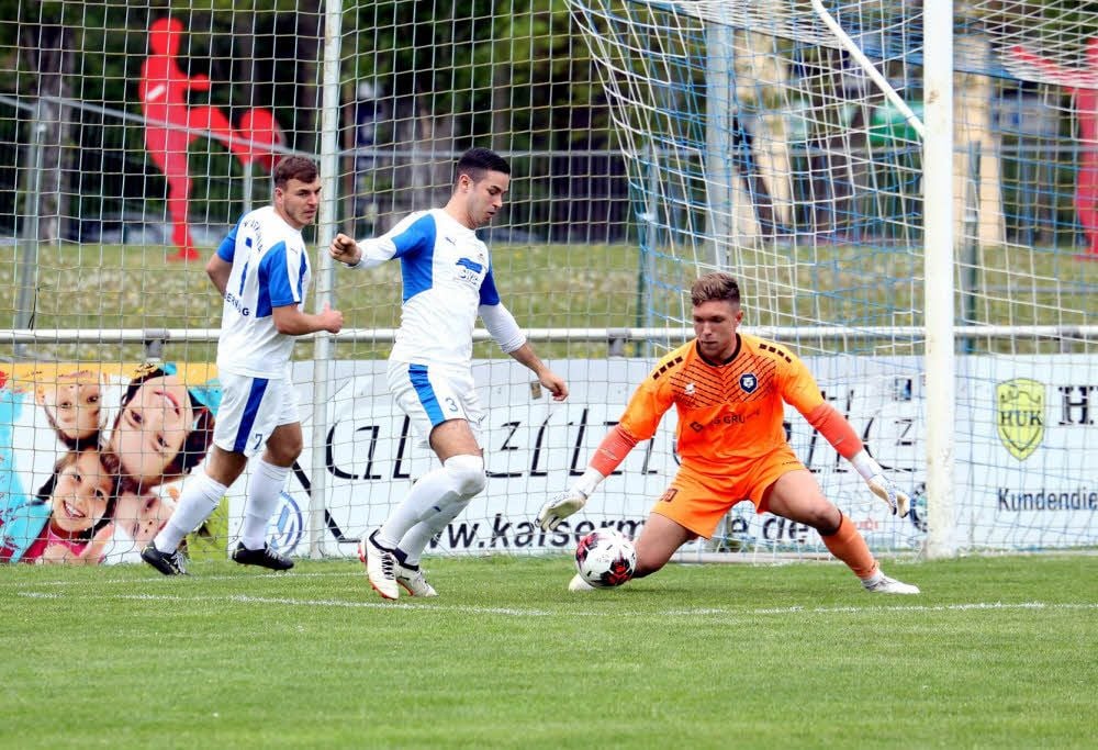 Vincent Dabel (links) wird vom VfL Halle schon als Zugang bei den 96ern vermeldet.