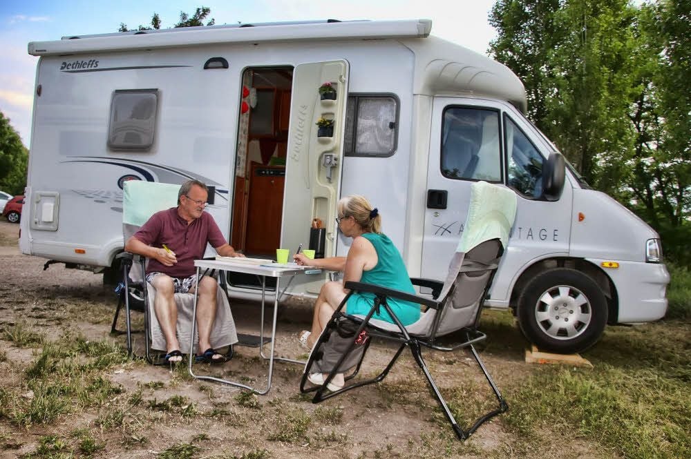 Hans-Joachim Klauke und Christine Beyer aus Brandenburg haben an der Probstmühle ihren Stellplatz gefunden.